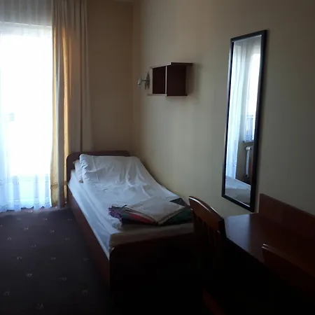 酒店 Osrodek Wypoczynkowy Oliwia 科沃布热格